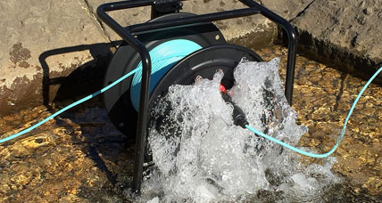 対屈曲・防水タクティカル
光ケーブル